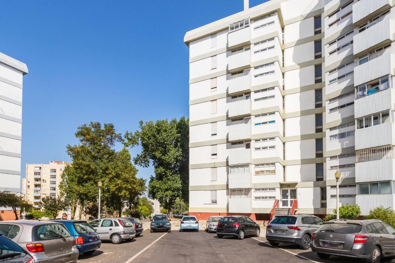 Lisbon Airport Suites Экстерьер фото
